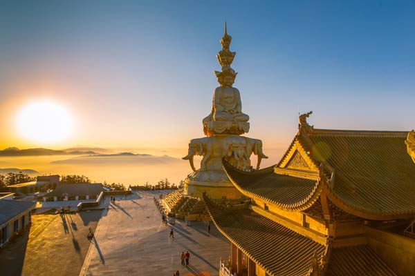 峨眉山旅游